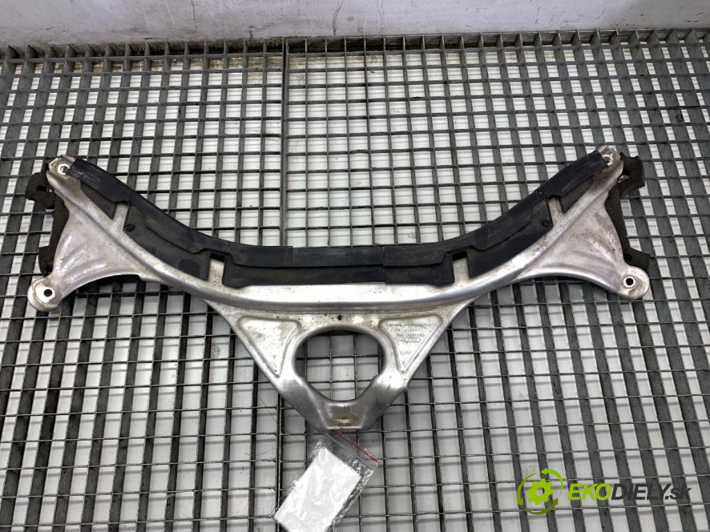 AUDI A6 C7 Kombi 2017 445 kW RS6 performance quattro 3993 STRUT: držák (ventilov): 4G0605645C