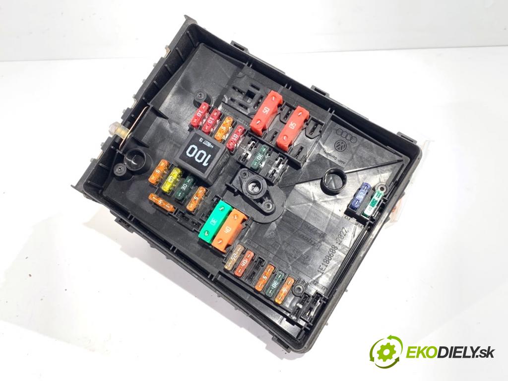 VW TIGUAN SUV 2008 103 kW 2.0 TDI 4motion 1968 Skrinka poistková  (Poistková skrinka)