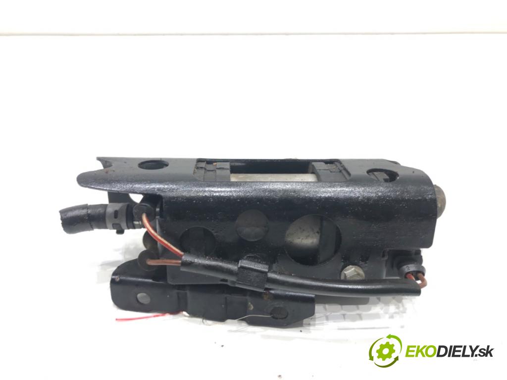 VW TIGUAN SUV 2008 103 kW 2.0 TDI 4motion 1968 Pumpa paliva vonkajšia 5N0906274B (Palivové čerpadlo)