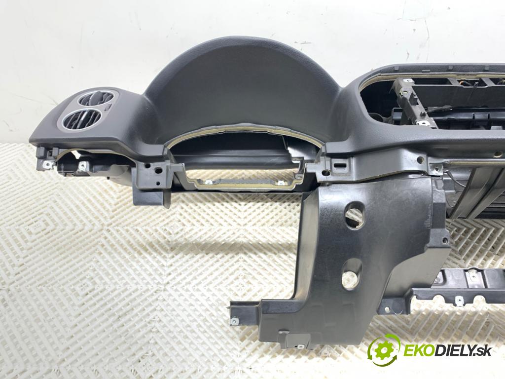 VW TIGUAN SUV 2008 103 kW 2.0 TDI 4motion 1968 Palubná doska silentbloku 5N1858295