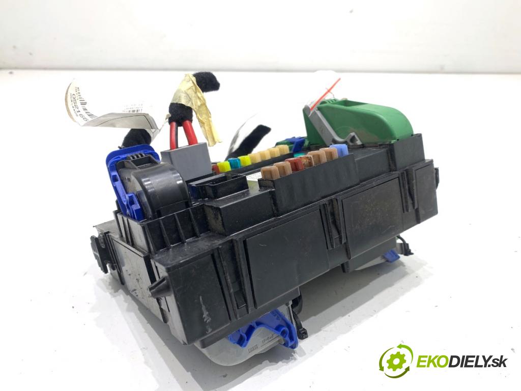 FIAT TIPO sedan 2021 70 kW 1.4 (356SXA1B) 1368 modul BSI 00521977270 (Pojistková skříňka)