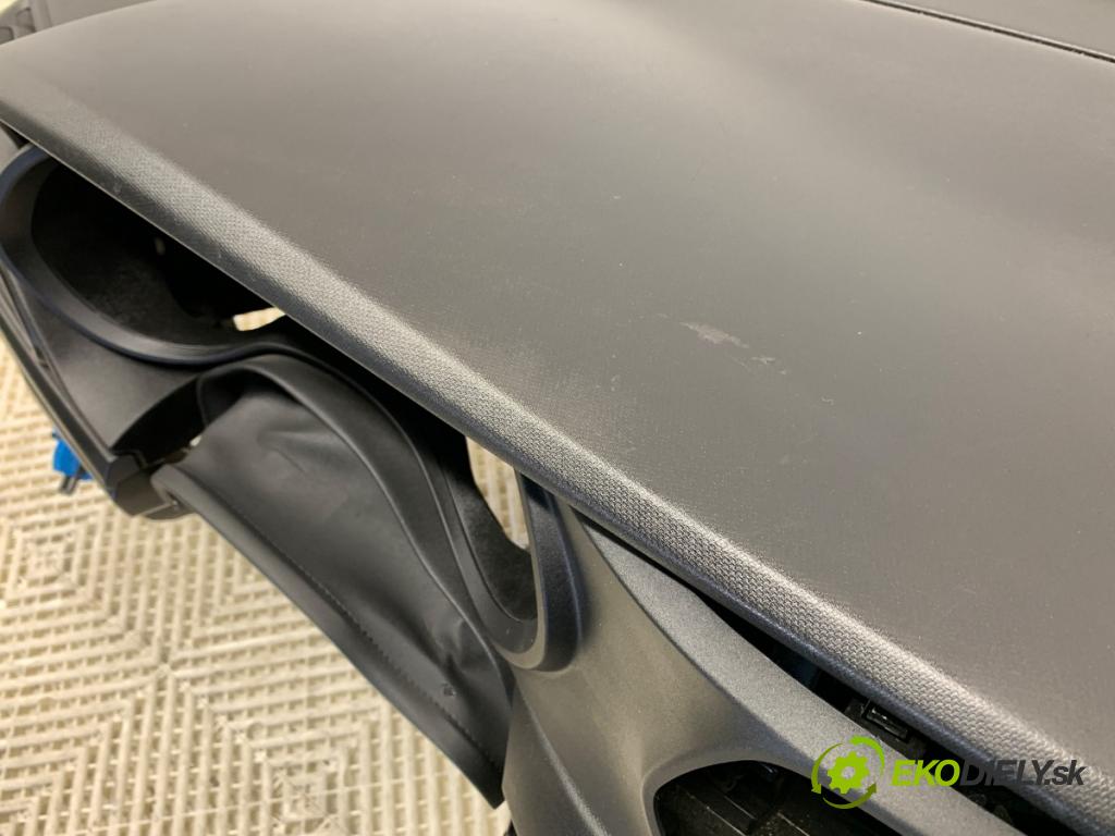 FIAT TIPO sedan 2021 70 kW 1.4 (356SXA1B) 1368 Palubná doska silentbloku pasy