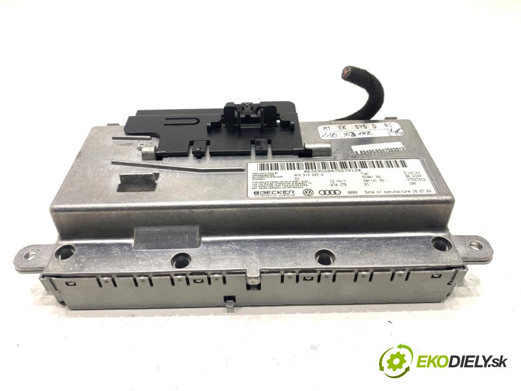 AUDI A6 C6 sedan 2004 188 kW 3.2 FSI 3123 Dislpej 4F0919603A (Prístrojová doska)