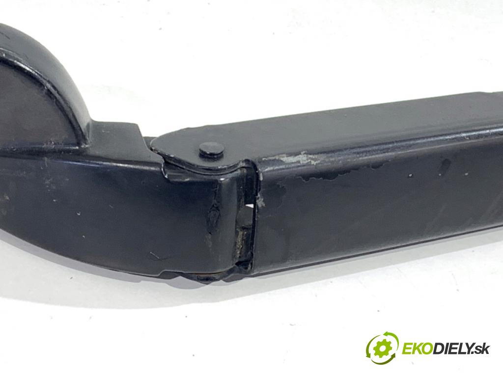 AUDI A6 C6 sedan 2004 188 kW 3.2 FSI 3123 Rameno stierače predný 4F1955409 4F1955410