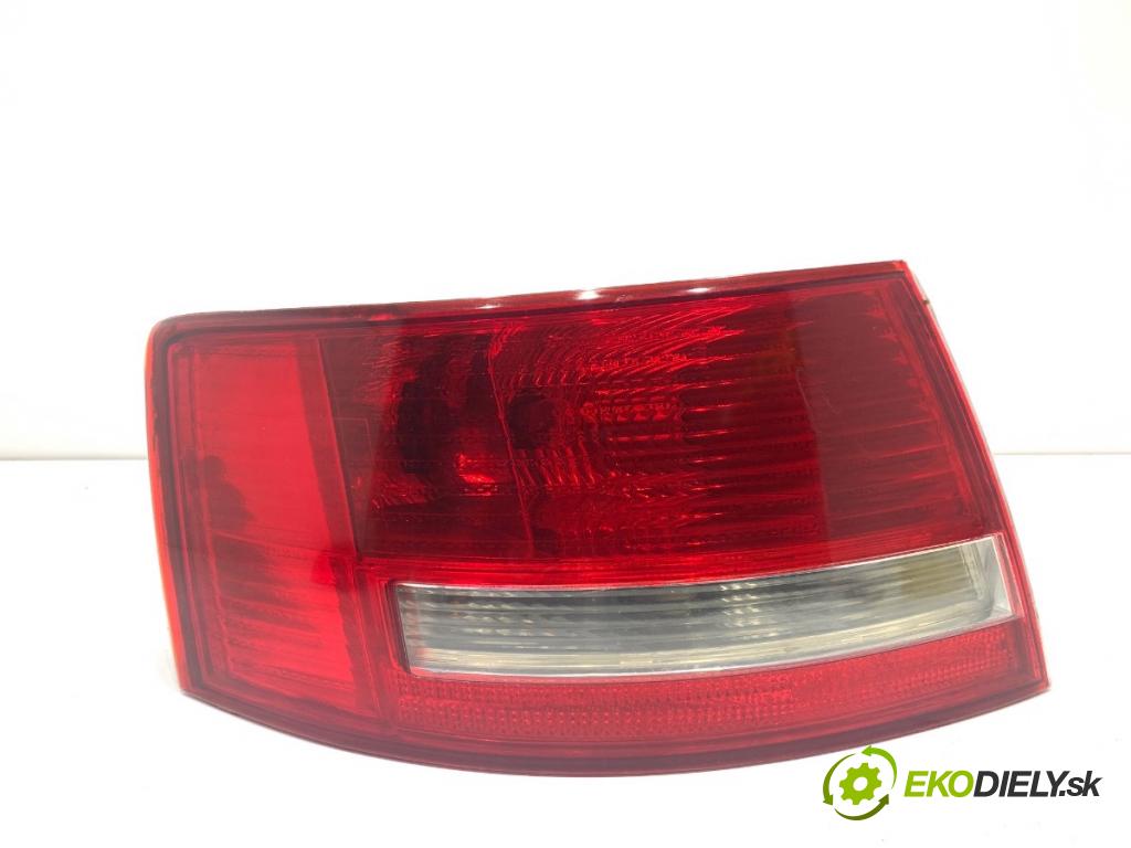 AUDI A6 C6 sedan 2004 188 kW 3.2 FSI 3123 Svetlo ľavy zad 