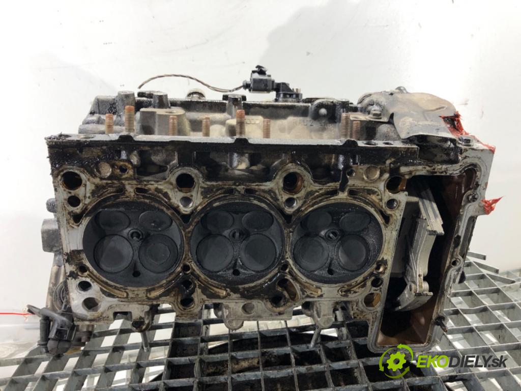 AUDI A6 C6 sedan 2004 188 kW 3.2 FSI 3123 Hlava valcov ľavy 06E103373E