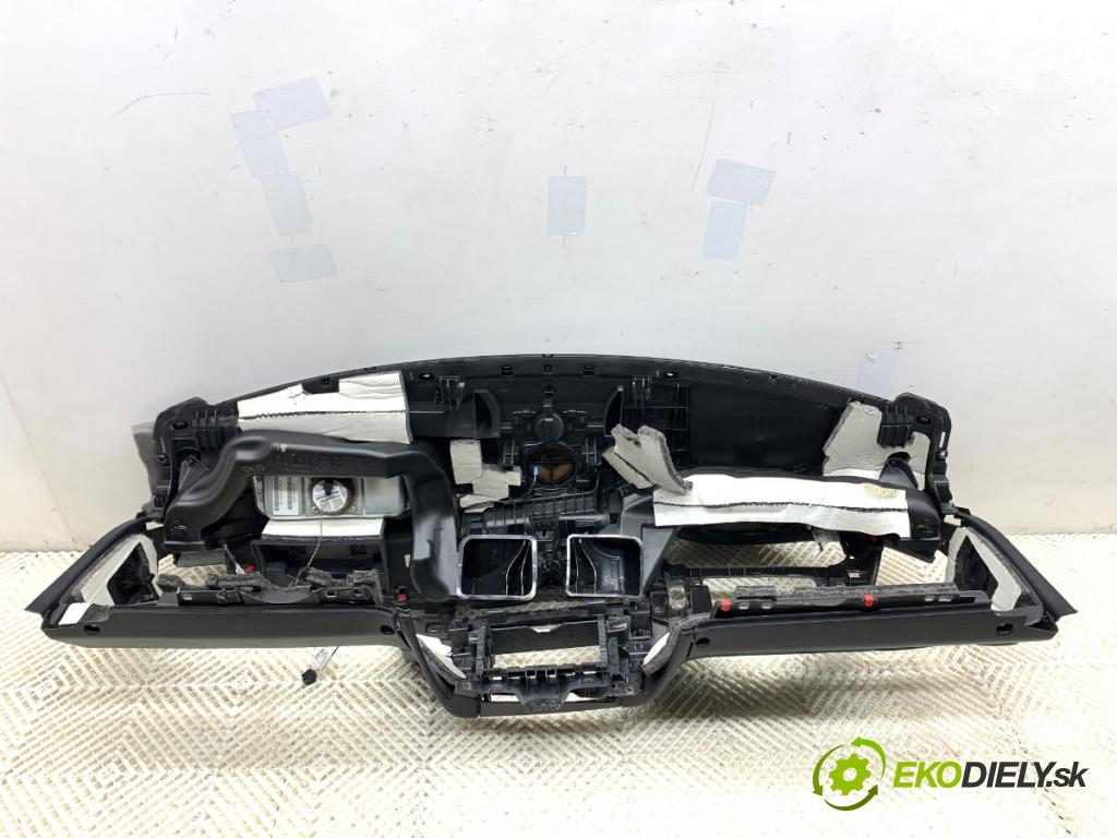 BMW F16 SUV 2014 190 kW xDrive 30 d 2993 Palubná doska silentbloku pasy
