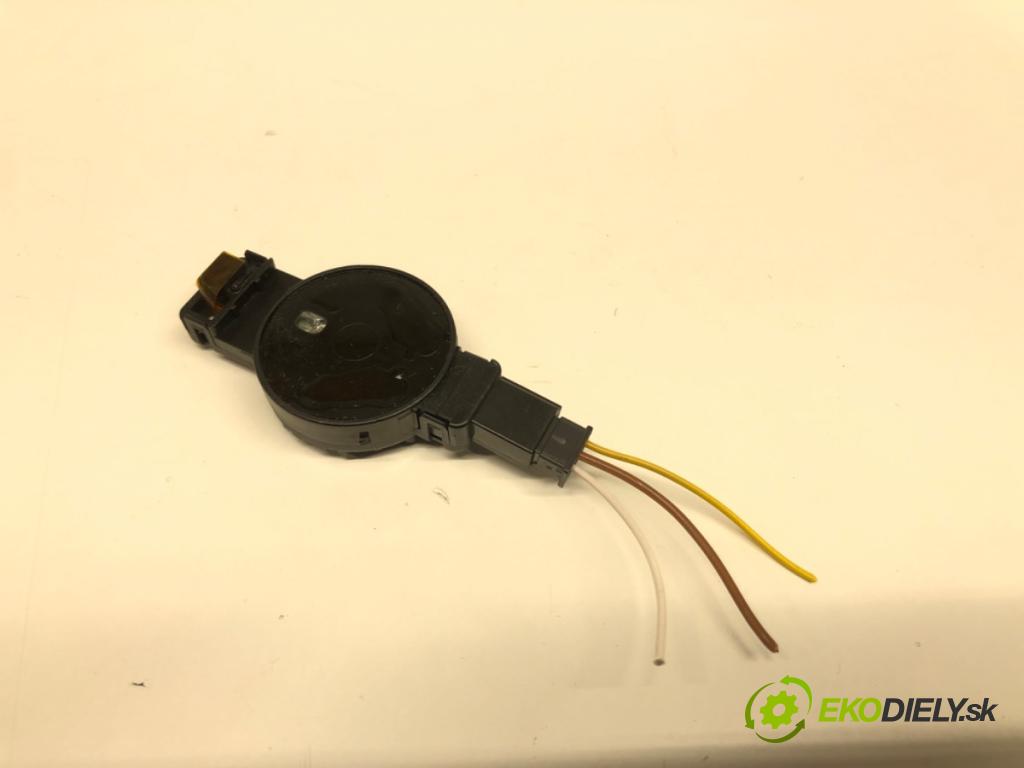 AUDI A6 C7 Kombi 2017 445 kW RS6 performance quattro 3993 Snímač dažďa 81A955547A (Snímač dažďa)