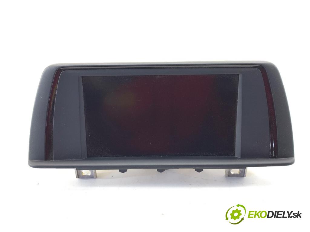 BMW F30 sedan 2015 180 kW 328 i xDrive 1997 Dislpej 9270393 (Prístrojová doska)