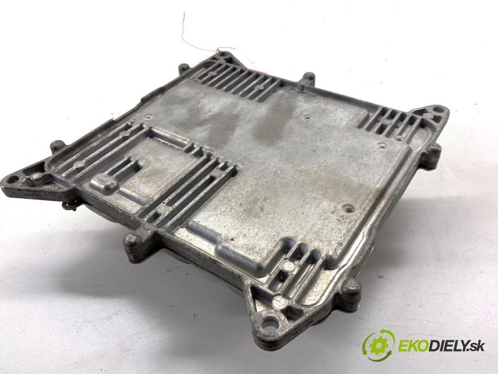 BMW F30 sedan 2015 180 kW 328 i xDrive 1997 riadiaca jednotka Motor 8639594 (Riadiaca jednotka)