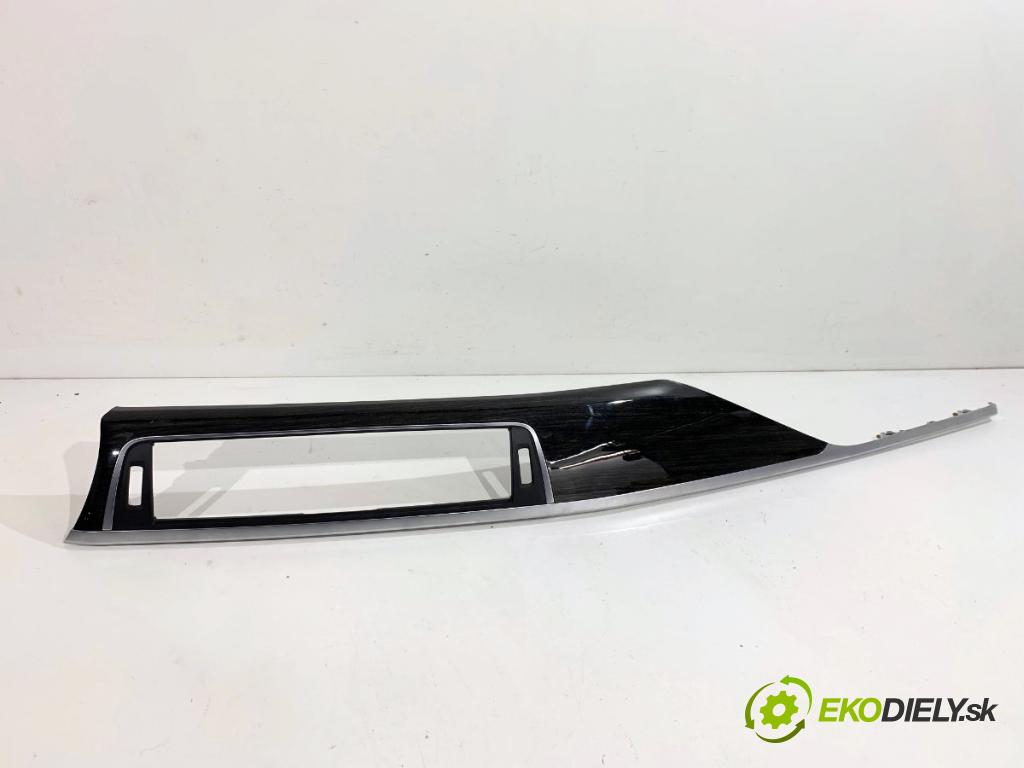 BMW F30 sedan 2015 180 kW 328 i xDrive 1997 Lišta kryt interiéru 9357927 (Lišta)
