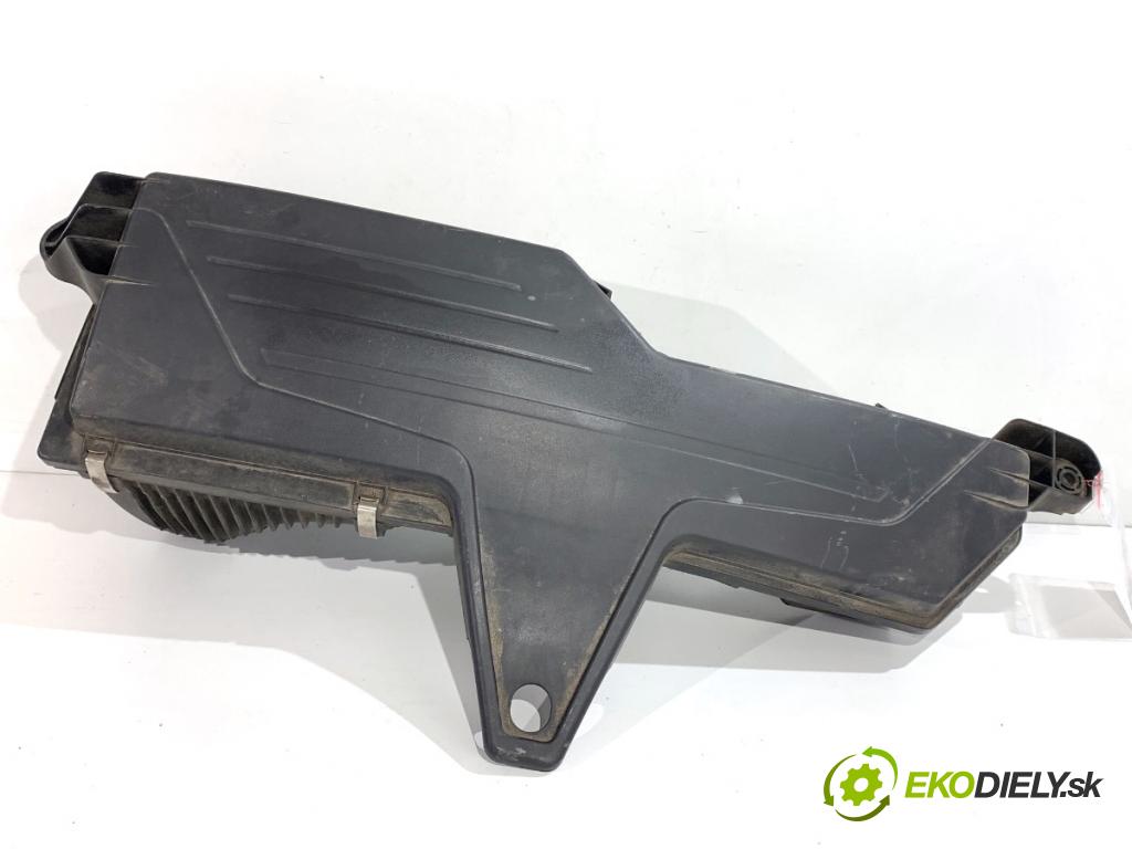 BMW F30 sedan 2015 180 kW 328 i xDrive 1997 Obal filtra vzduchu 7604305 (Obal vzduchového filtra)