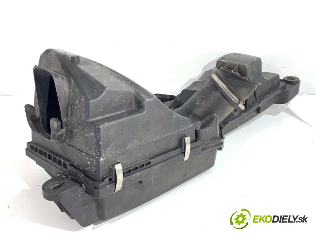 BMW F30 sedan 2015 180 kW 328 i xDrive 1997 Obal filtra vzduchu 7604305 (Obal vzduchového filtra)