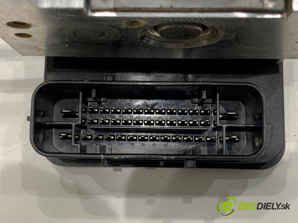 BMW F30 sedan 2015 180 kW 328 i xDrive 1997 Pumpa ABS 6871110 6871109 (Pumpa ABS)