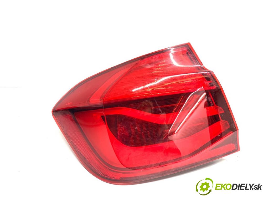 BMW F30 sedan 2015 180 kW 328 i xDrive 1997 Svetlo ľavy zad 