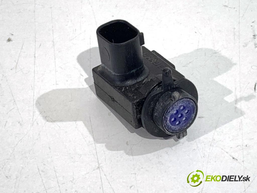 BMW F30 sedan 2015 180 kW 328 i xDrive 1997 Snímač kvality vzduchu 9240180