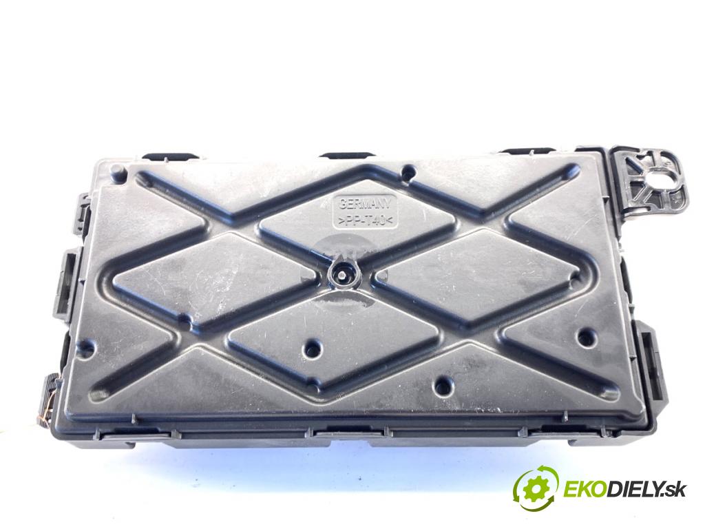 BMW F30 sedan 2015 180 kW 328 i xDrive 1997 Modul komfortu 9374507 (Modul komfortu)