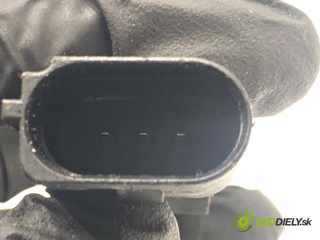 AUDI A6 C7 Kombi 2017 445 kW RS6 performance quattro 3993 snímač klepání 079905377E (Snímač)