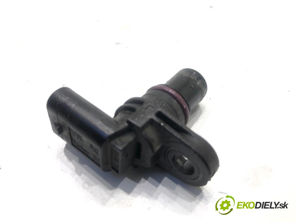 AUDI A6 C7 Kombi 2017 445 kW RS6 performance quattro 3993 Snímač pozície vačkového hriadeľa 04C907601 (Snímač polohy kľukového hriadeľa)