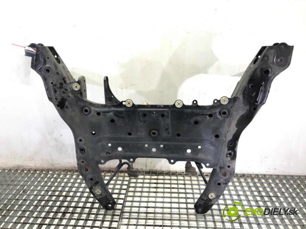 BMW F44 coupe 2021 131 kW 220 i 1998 Výstuha pod Motor 6872729 (Výstuha predná)