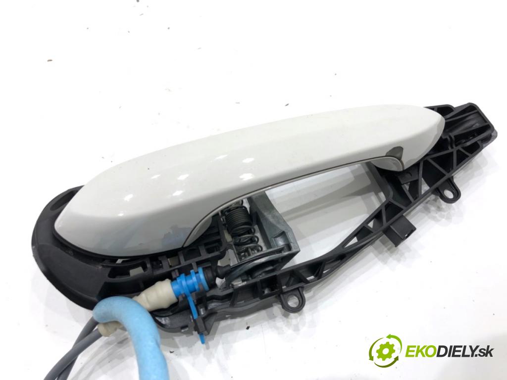 BMW F44 coupe 2021 131 kW 220 i 1998 Kľučka vonkajšia pravy predný 9881780