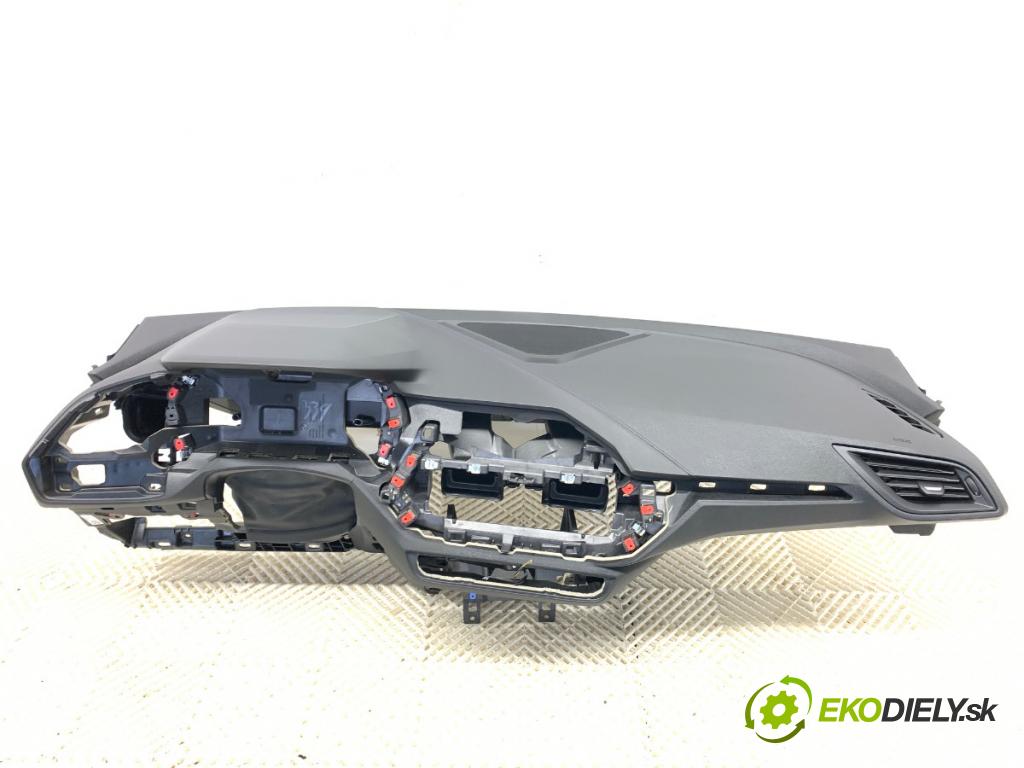BMW F44 coupe 2021 131 kW 220 i 1998 Palubná doska VANKÚŠ: spolujazdca 