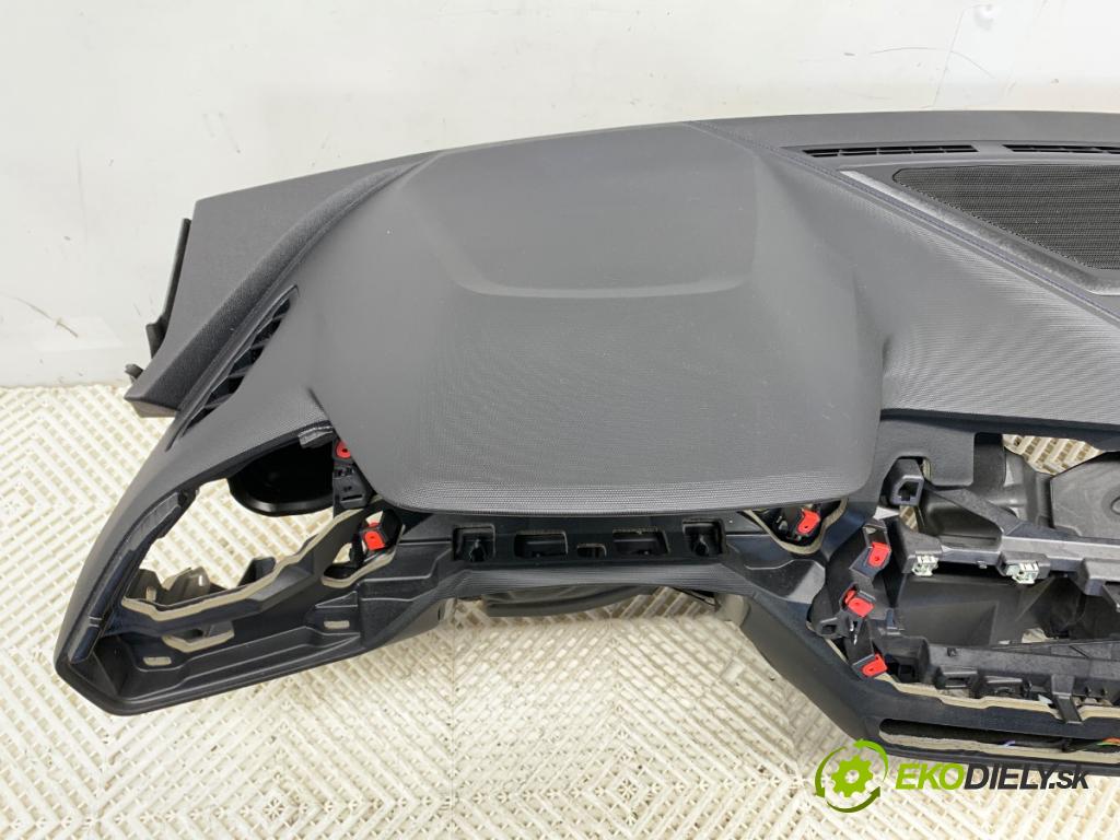 BMW F44 coupe 2021 131 kW 220 i 1998 Palubná doska VANKÚŠ: spolujazdca