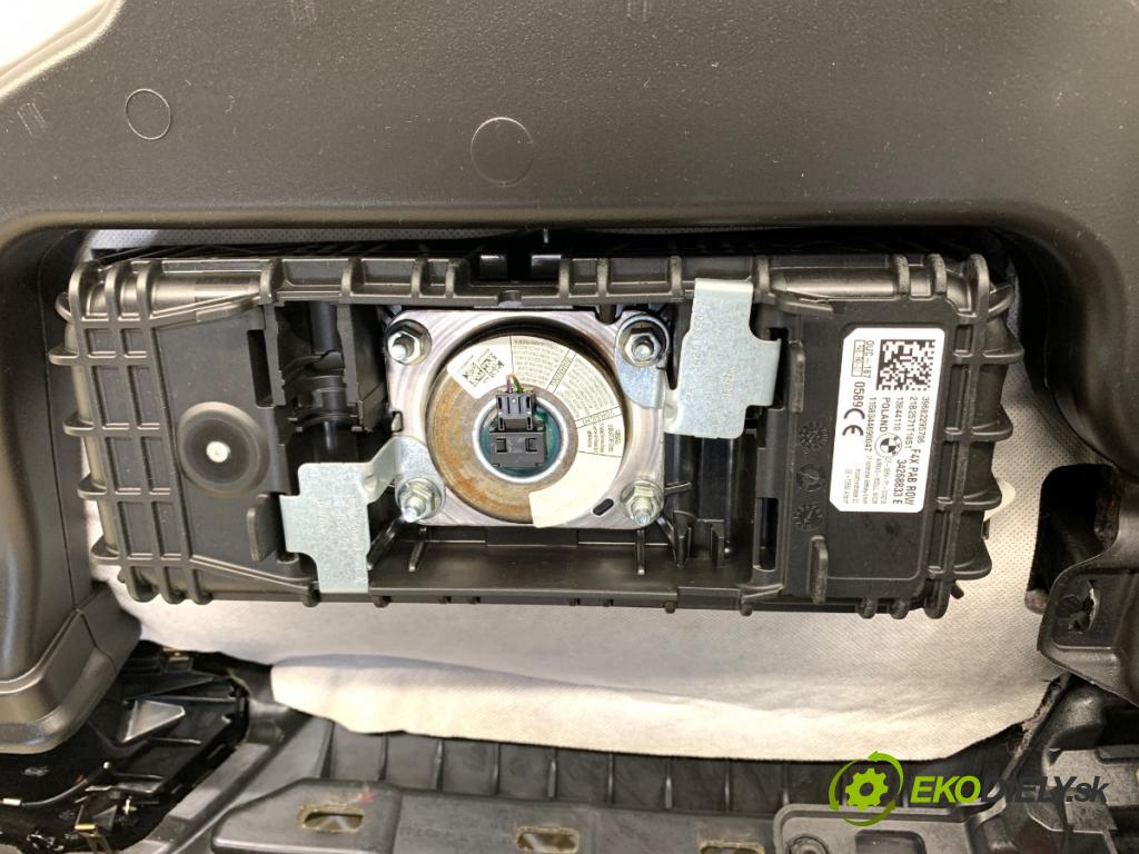 BMW F44 coupe 2021 131 kW 220 i 1998 Palubná doska VANKÚŠ: spolujazdca