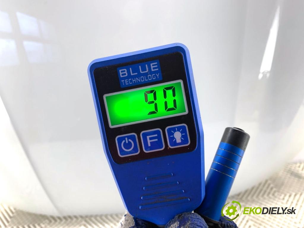 BMW F44 coupe 2021 131 kW 220 i 1998 kapota 300 (Kapota)