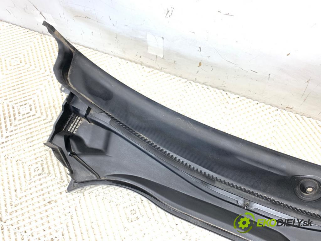 BMW F44 coupe 2021 131 kW 220 i 1998 torpédo plast pod čelní okno 7453937 (Plast pod čelním sklem)