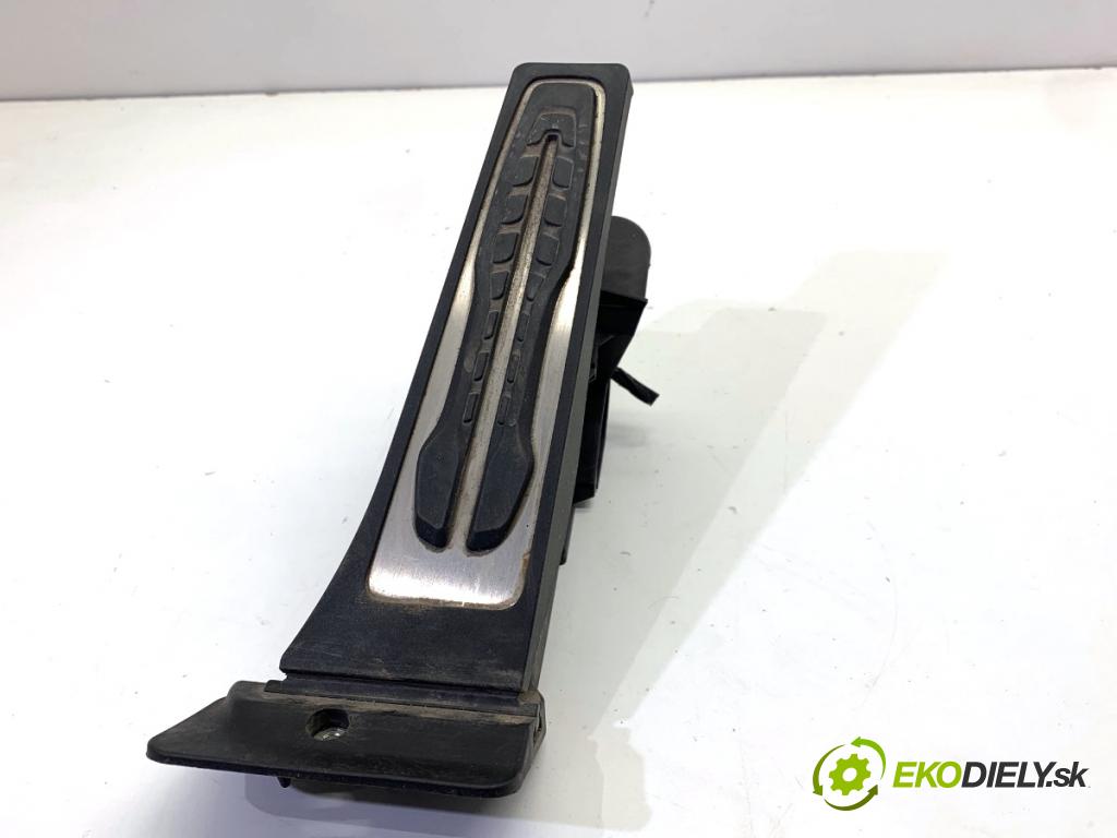 BMW F44 coupe 2021 131 kW 220 i 1998 Potenciometer plynu 6889820 (Potenciometer plynového pedálu)