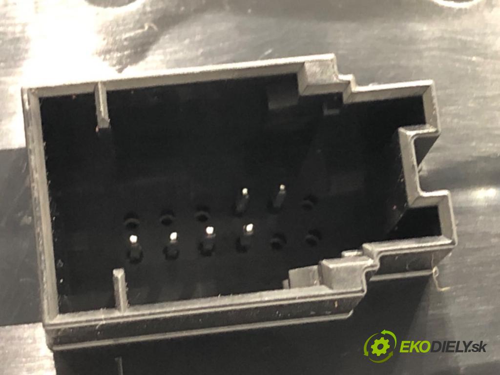 BMW F44 coupe 2021 131 kW 220 i 1998 Prepínač okien 7948784 (Prepínacie páčky pod volantom)