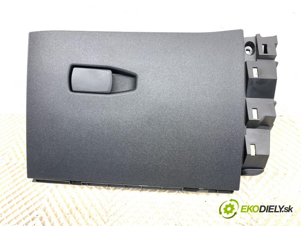 BMW F44 coupe 2021 131 kW 220 i 1998 Priehradka, kastlík spolujazdca 7937981 (Priehradka (kastlík))