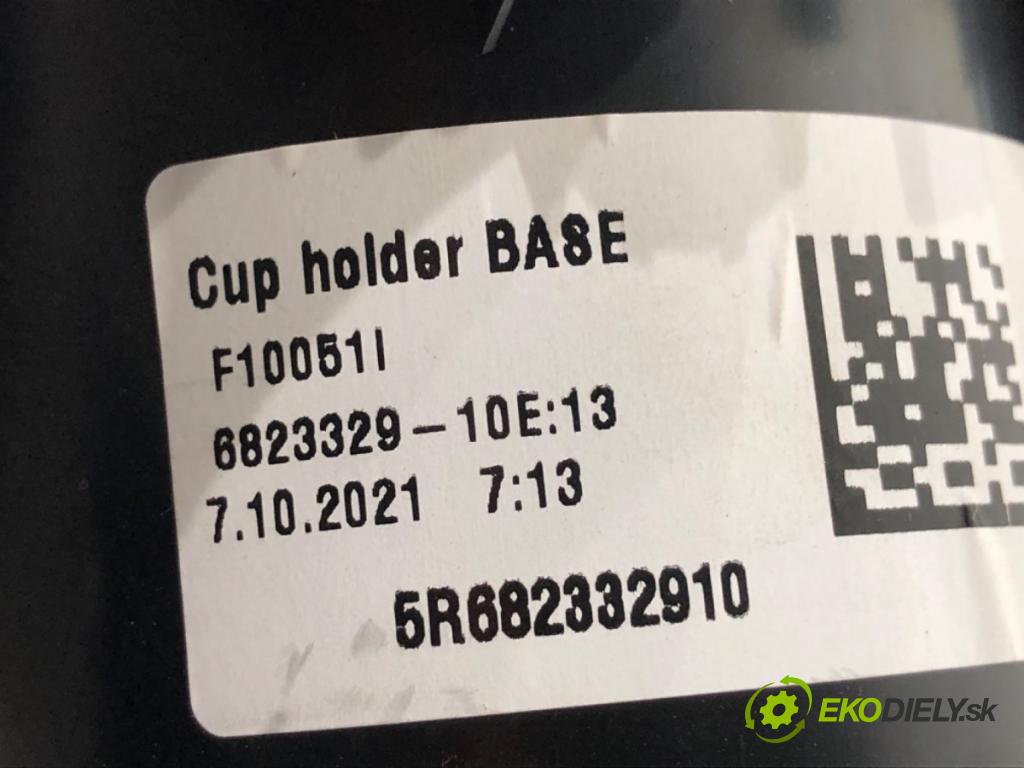 BMW F44 coupe 2021 131 kW 220 i 1998 Držiak na nápoje 6823329 (Držiak (úchyt) na nápoje)