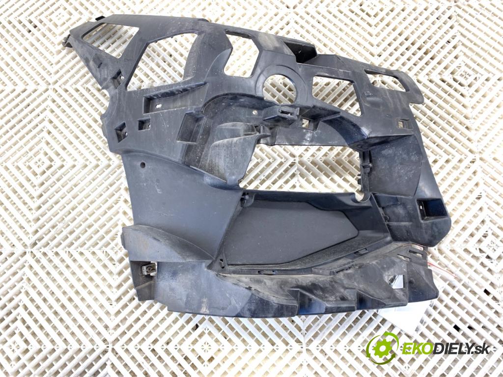 BMW F44 coupe 2021 131 kW 220 i 1998 Úchyt nárazníka pravy predný 8075494