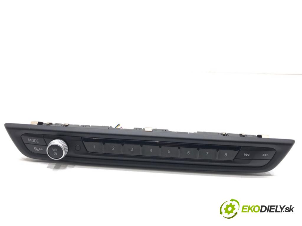 BMW F44 coupe 2021 131 kW 220 i 1998 Panel ovládania radia 5A47C50 (Prepínacie páčky pod volantom)