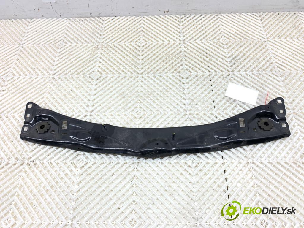 BMW F44 coupe 2021 131 kW 220 i 1998 výztuha horní 7459878 (Výztuha)