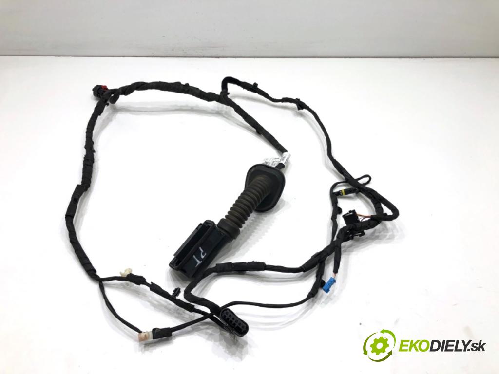 BMW F44 coupe 2021 131 kW 220 i 1998 káblovačka dveře zadní část pravý 8727993