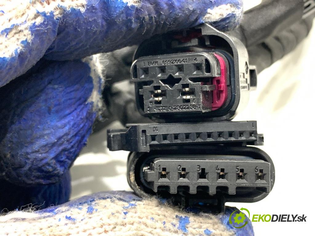 BMW F44 coupe 2021 131 kW 220 i 1998 káblovačka dveře zadní část levý 8727993