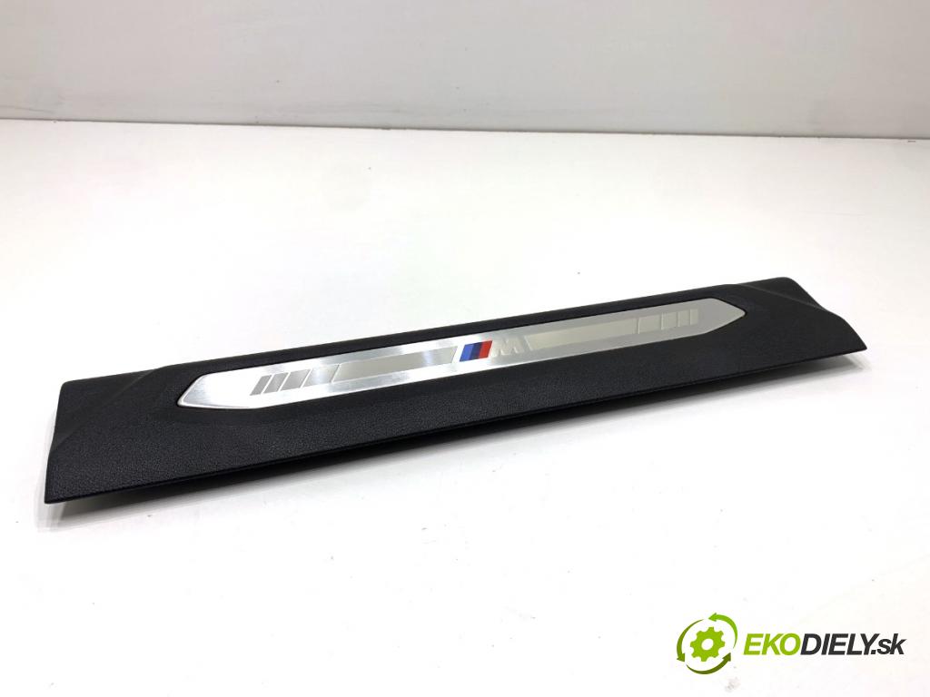 BMW F44 coupe 2021 131 kW 220 i 1998 Lišta Násada prahu predný ľavá strana 7489947