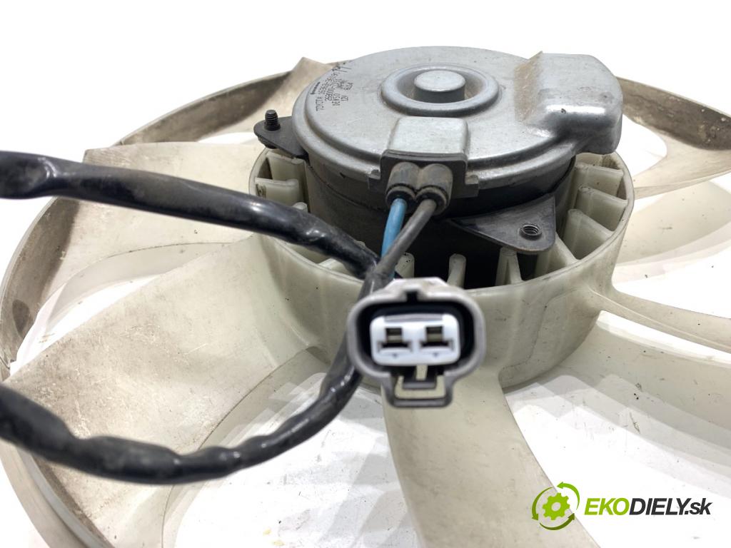 TOYOTA RAV 4 IV SUV 2017 114 kW 2.5 Hybrid 4WD (AVA44_) 2494 Ventilátor klimatizácie 16363-36190 (Ventilátor chladiča klimatizácie)