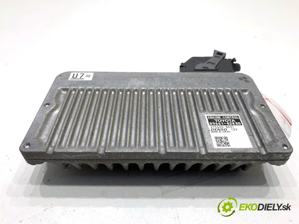 TOYOTA RAV 4 IV SUV 2017 114 kW 2.5 Hybrid 4WD (AVA44_) 2494 riadiaca jednotka Motor 89661-42K80 (Riadiaca jednotka)