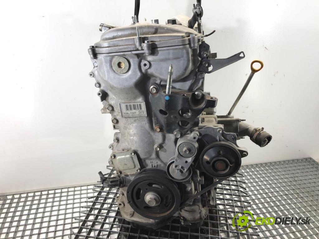 TOYOTA RAV 4 IV SUV 2017 114 kW 2.5 Hybrid 4WD (AVA44_) 2494 motor 2AR (Motor)