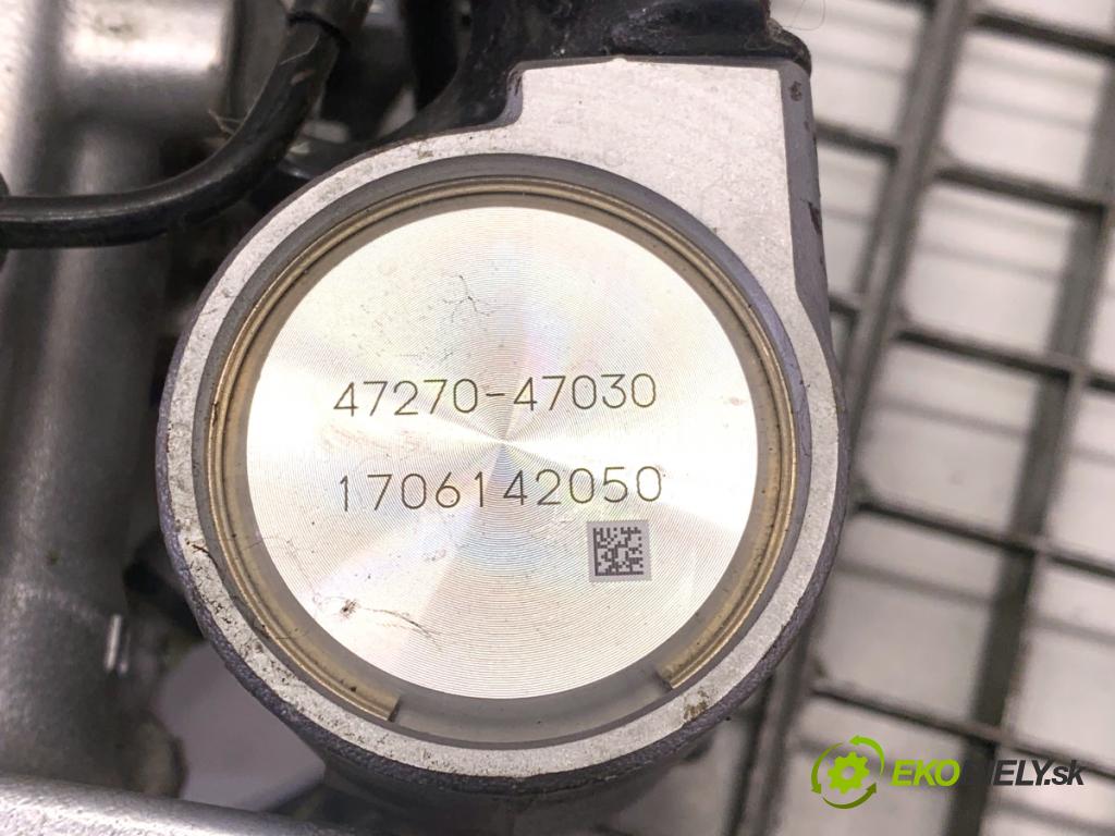 TOYOTA RAV 4 IV SUV 2017 114 kW 2.5 Hybrid 4WD (AVA44_) 2494 Posilovač bŕzd 47270-47030