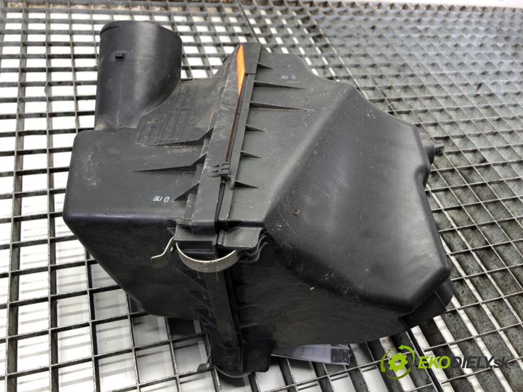 TOYOTA RAV 4 IV SUV 2017 114 kW 2.5 Hybrid 4WD (AVA44_) 2494 Obal filtra vzduchu 17705-36110 (Obal vzduchového filtra)