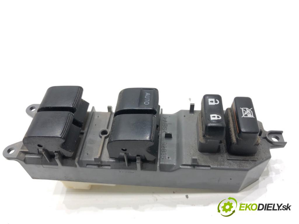 TOYOTA RAV 4 IV SUV 2017 114 kW 2.5 Hybrid 4WD (AVA44_) 2494 Prepínač okien 076-0N76 (Prepínacie páčky pod volantom)