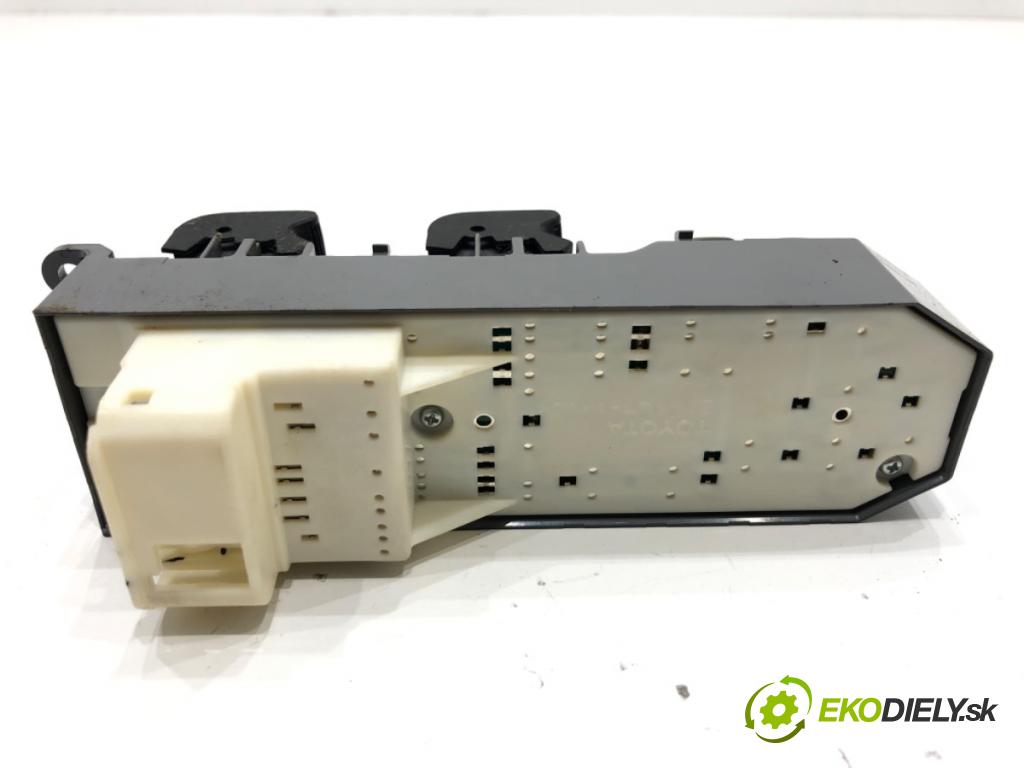 TOYOTA RAV 4 IV SUV 2017 114 kW 2.5 Hybrid 4WD (AVA44_) 2494 Prepínač okien 076-0N76 (Prepínacie páčky pod volantom)