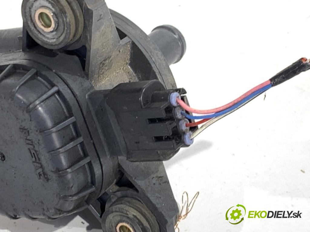 TOYOTA RAV 4 IV SUV 2017 114 kW 2.5 Hybrid 4WD (AVA44_) 2494 DALŠÍ: Pumpa vody G9040-48010 (Vodná pumpa)