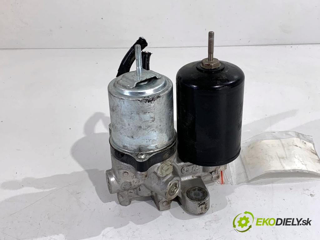 TOYOTA RAV 4 IV SUV 2017 114 kW 2.5 Hybrid 4WD (AVA44_) 2494 Pumpa ABS 47070-47050 (Pumpa ABS)