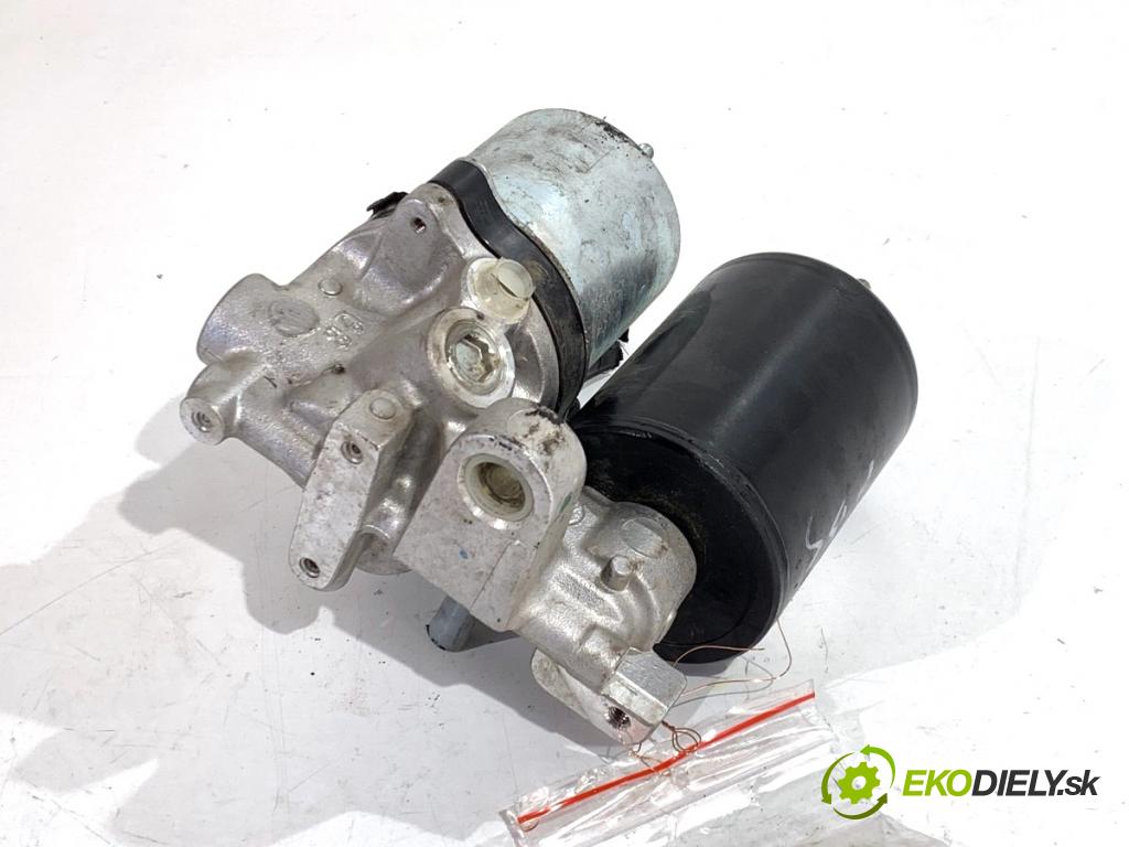 TOYOTA RAV 4 IV SUV 2017 114 kW 2.5 Hybrid 4WD (AVA44_) 2494 Pumpa ABS 47070-47050 (Pumpa ABS)